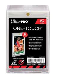 Ultra Pro: One-Touch 35pt Magnetic Card Holder